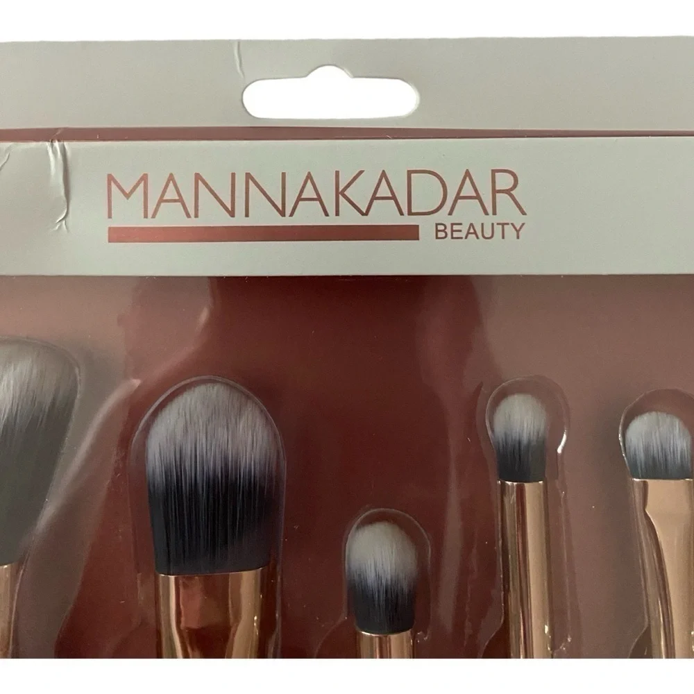 mannakador beauty nwt mannakador